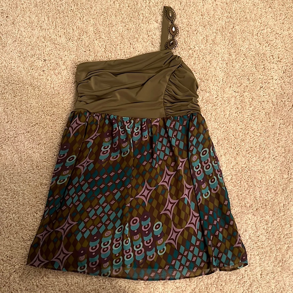 One Arm Flowy Tank